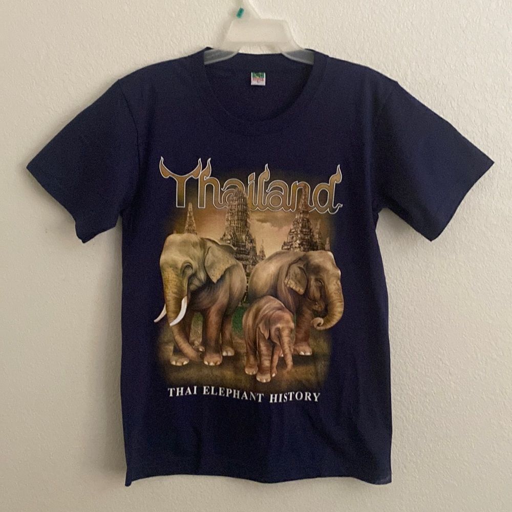 SUPER Men’s T Shirt with Elephant Print Size L NWOT